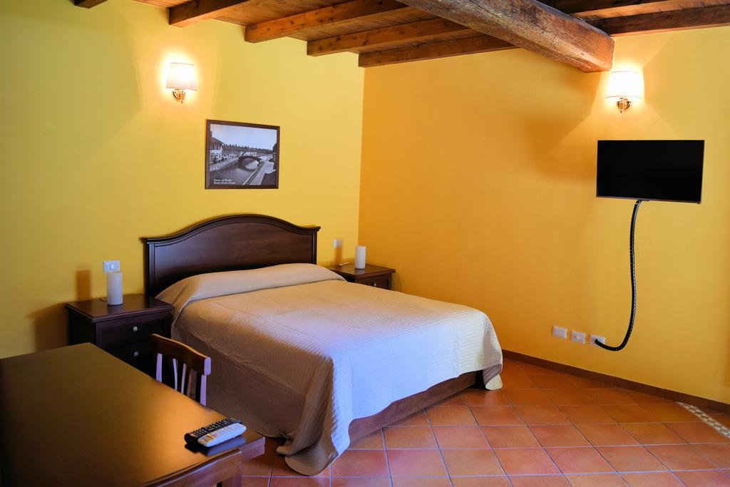 Corte Certosina Trezzano sul Naviglio Room photo